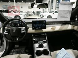 بي واي دي Qin Plus